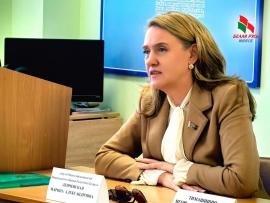 &laquo;Беларусь &mdash; страна возможностей&raquo;: оживлённая дискуссия в штаб-квартире Фрунзенской &laquo;Белой Руси&raquo;