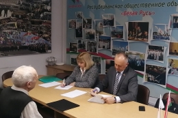 С какими вопросами идут к депутату?