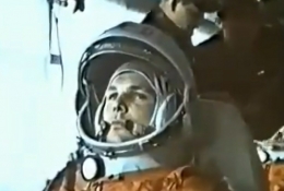 Давайте отправимся в захватывающее путешествие сквозь звезды и историю. Поехали!